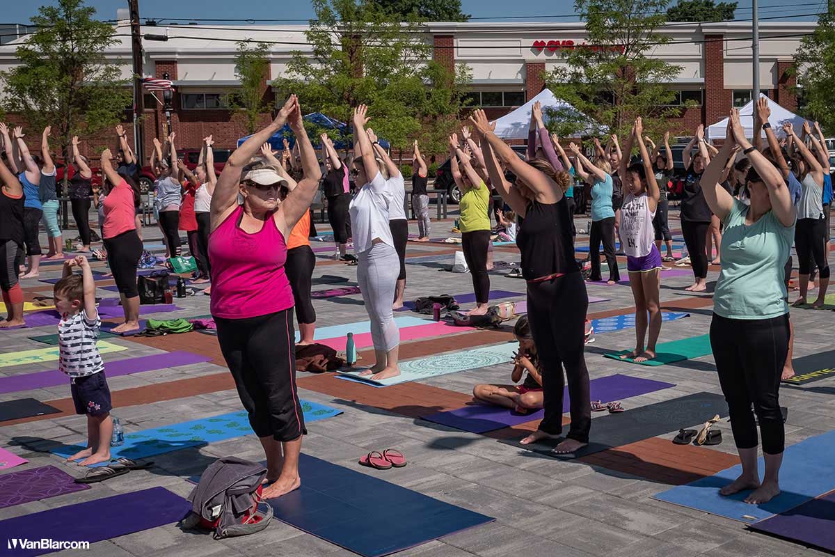 Yoga in the Plaza - Metuchen, NJ